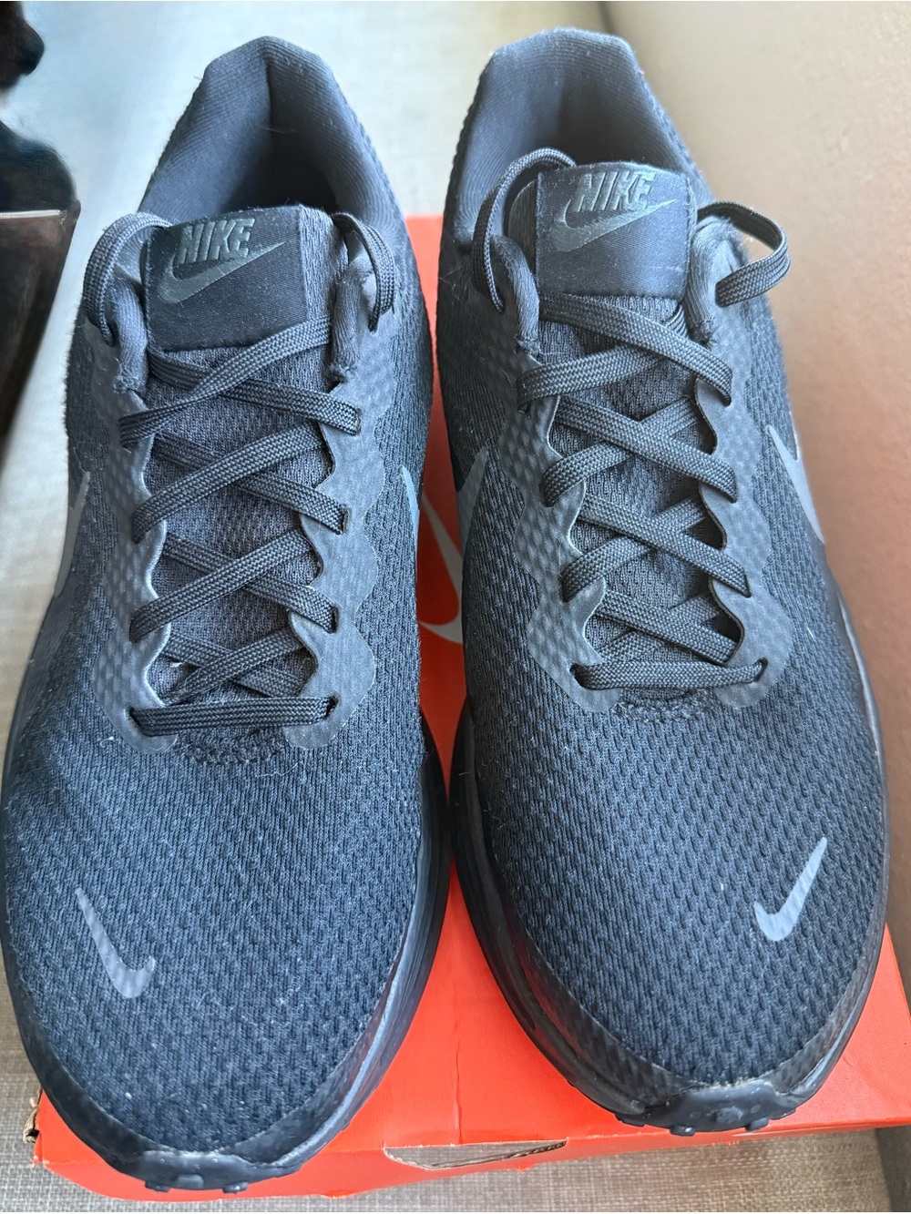 Nike Men’s Black Running Shoes - Lightweight Breathable Design Size 9